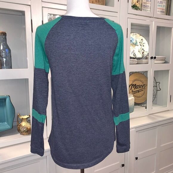 Norte Dame Official Long Sleeve Tee Size L - Picture 3 of 4